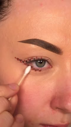 Creator post tagging e.l.f. Cosmetics by @alicekingmakeup
