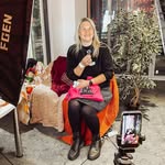 Steph • reader • Bookstagrammer profile photo