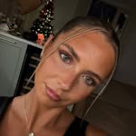 rosie lewis profile photo