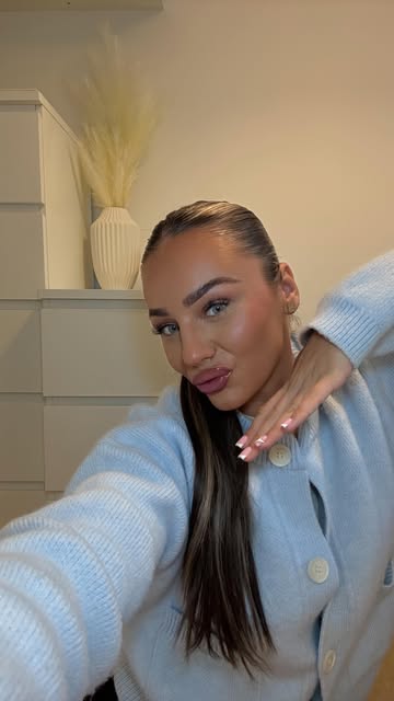 Creator post tagging e.l.f. Cosmetics by @megann.mooree
