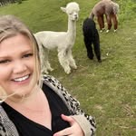 Hi, I’m Katie Mackinnon 🐥 Your Go-To Mom For All Things Fun profile photo