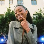 p h o e b e h i n e s profile photo