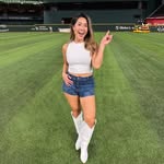 awesome juliee ⚜️ profile photo