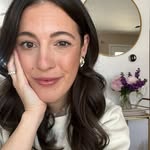 Victoria feeds Summer & Dylan profile photo