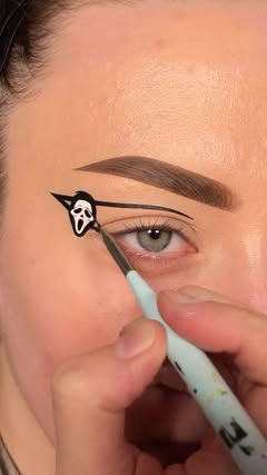 Creator post tagging e.l.f. Cosmetics by @alicekingmakeup