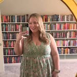 Leslee Reads 📚 profile photo