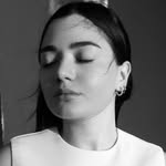 Nina 🪄 profile photo