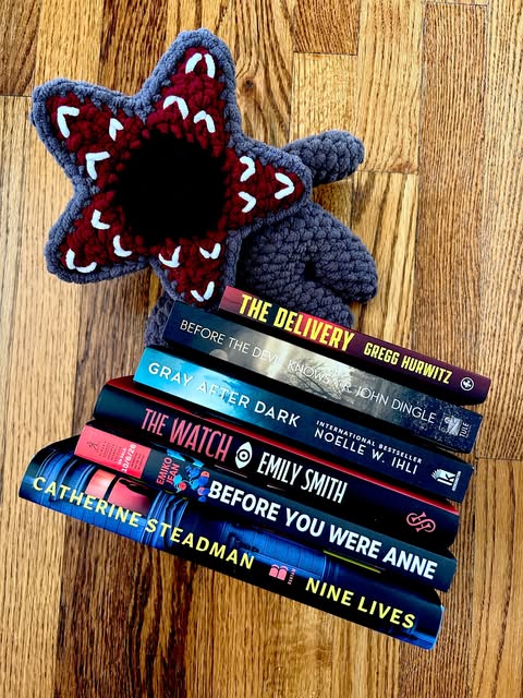 Creator collaboration with Simon & Schuster by @bibliopeeks