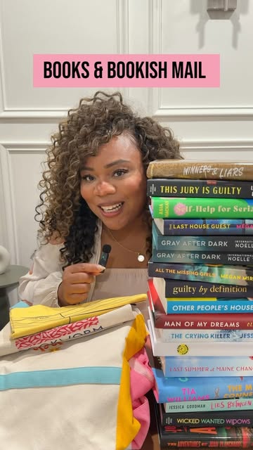 Creator collaboration with Simon & Schuster by @jolieegg_books
