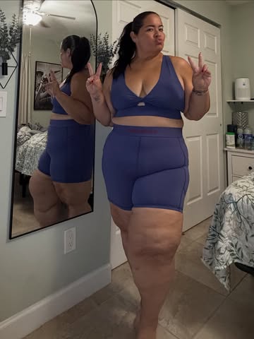 Creator collaboration with Fabletics by @estefisaavy
