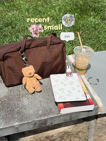 Creator collaboration with Avon Books by @claudschapters
