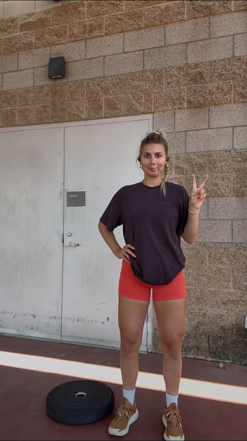 Creator collaboration with Under Armour by @allylewfit