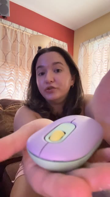 Creator collaboration with Logitech by @oliviaafrat