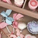 Creator collaboration with Flower Knows by @bubblegumrituals