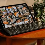 Creator collaboration with Razer by @cozymamajess