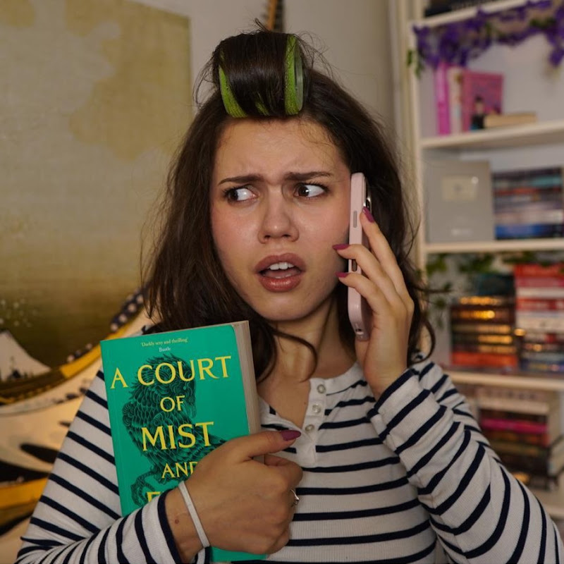 Aimee Tea Reads channel photo