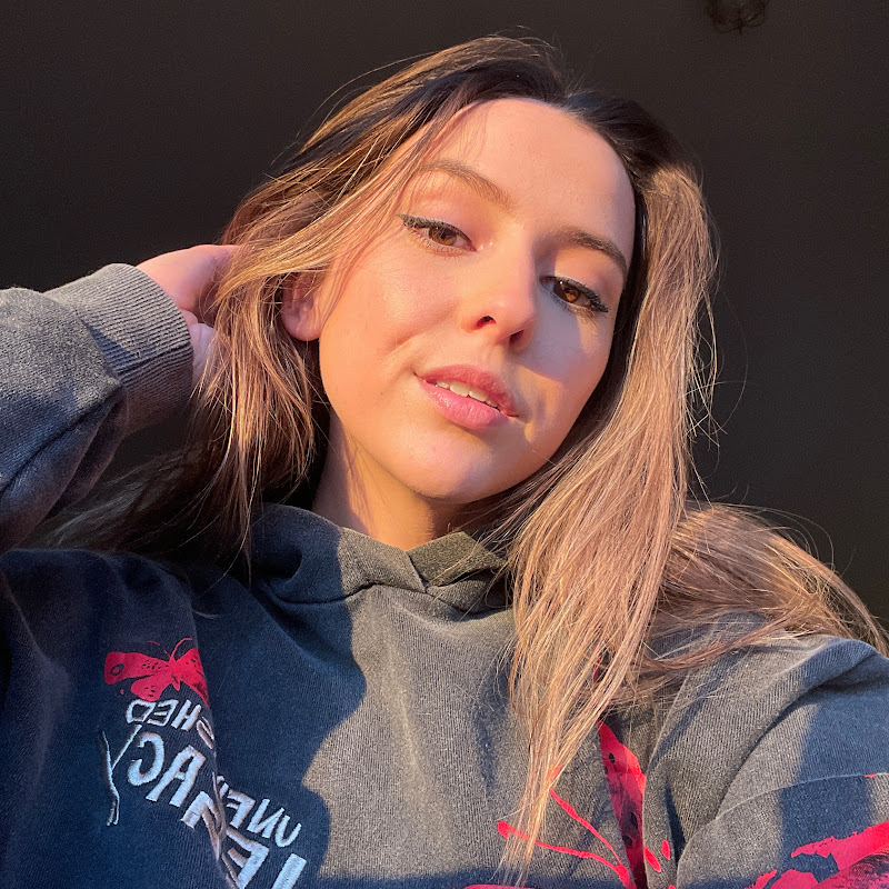 ASMR Rebecca channel photo