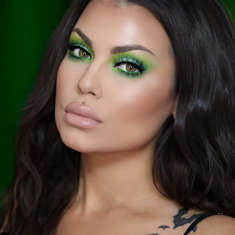 Bailey Sarian channel photo