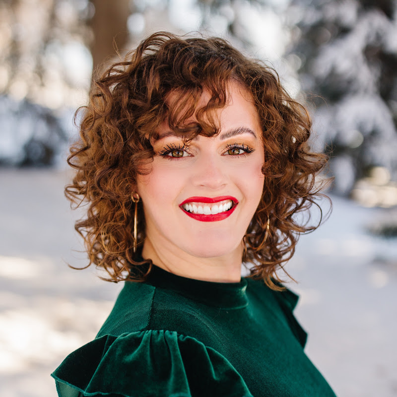 Bonnie Hoellein channel photo