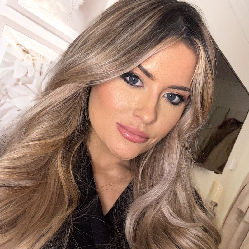 Carly Elizabeth channel photo