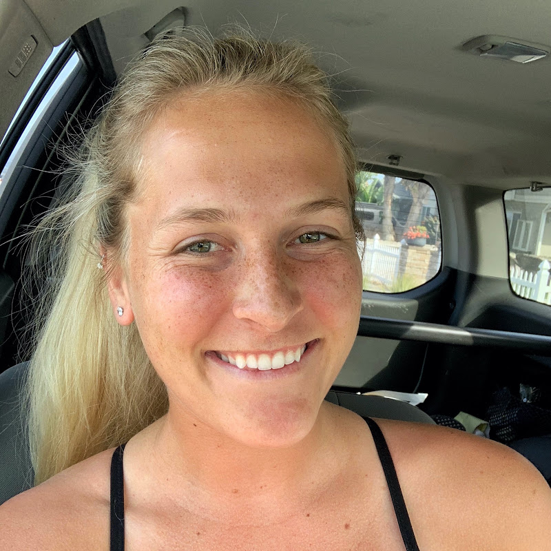 Emma Abrahamson channel photo