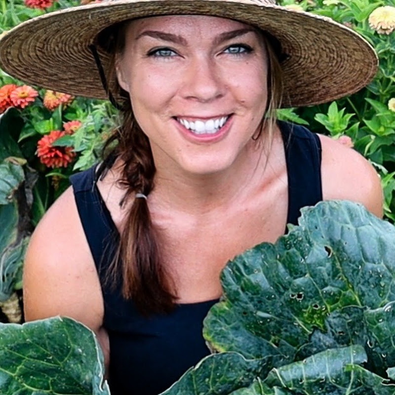 Growfully with Jenna channel photo