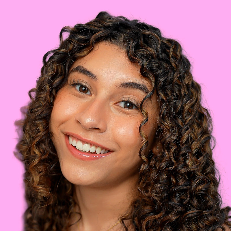 Jenny Hoyos channel photo