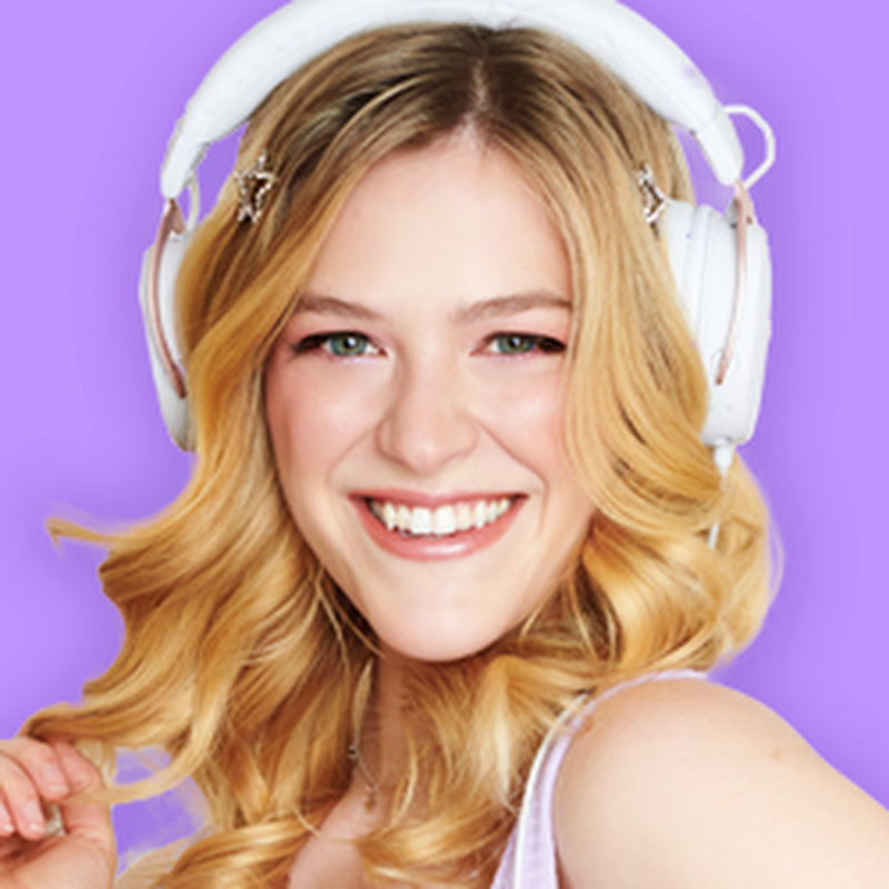 Kelsey Impicciche channel photo