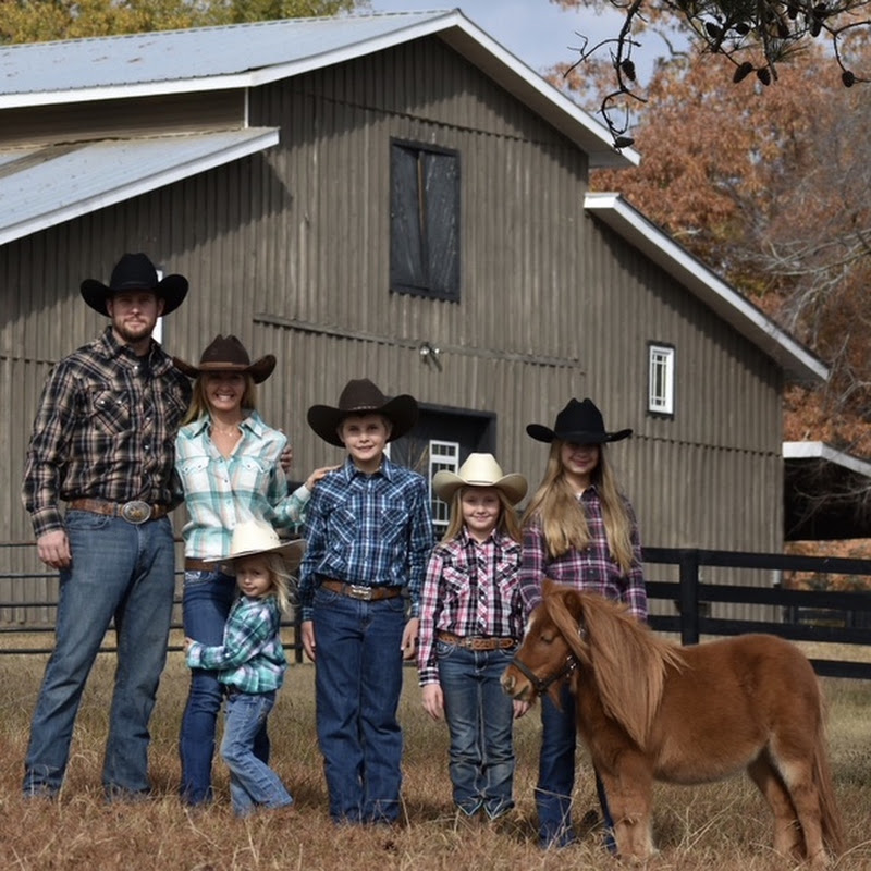 Robyn On The Farm channel photo